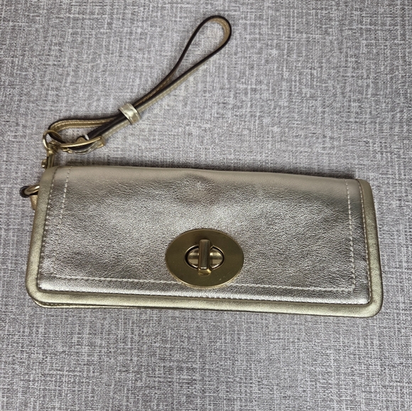 Coach Zoe Clutch Purse RARE Leather Gold Metallic Wristlet Bag - Picture 1 of 10